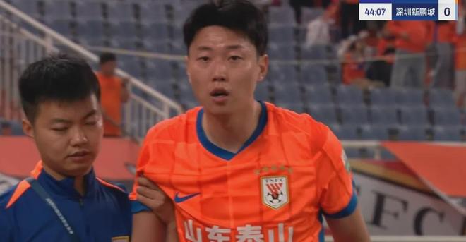 国脚沦为中超替补 仅胡荷韬稳坐主力尊龙凯时网站国足边后卫告急！两大(图4)